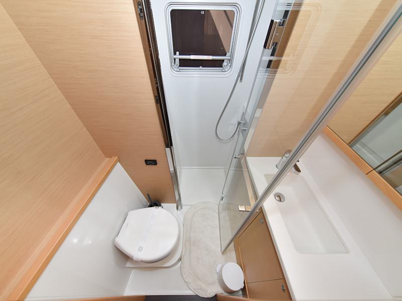 Book yachts online - catamaran - Lagoon 520 Flybridge - Largo Winch - rent