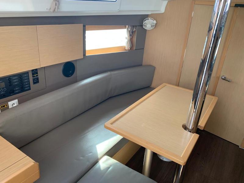 Book yachts online - sailboat - Oceanis 35.1 - Hierà - rent