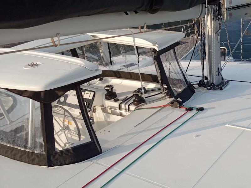 Book yachts online - catamaran - Lagoon 42 (4+2)  A/C - WM- Gen - Memi  - rent
