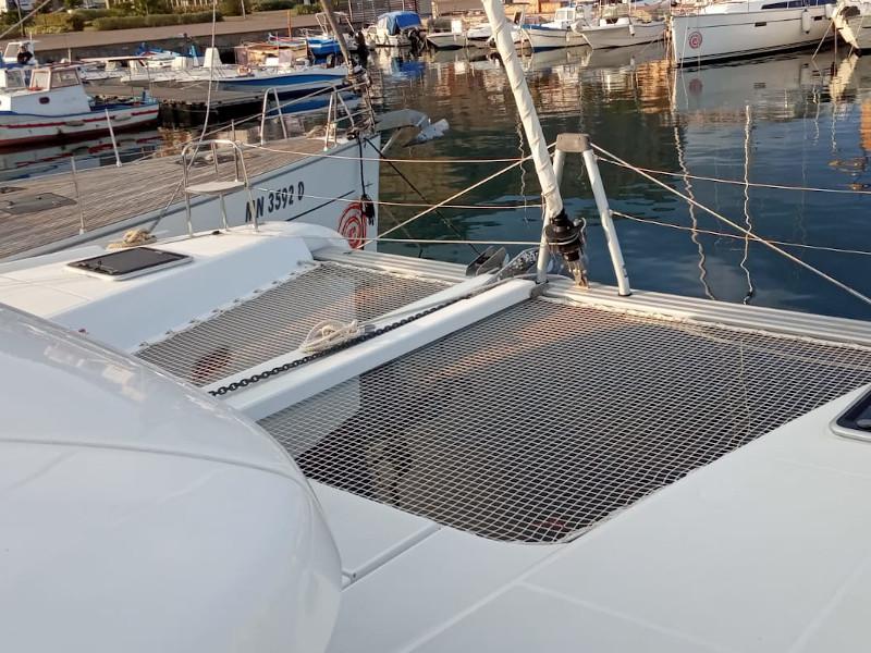 Book yachts online - catamaran - Lagoon 42 (4+2)  A/C - WM- Gen - Memi  - rent