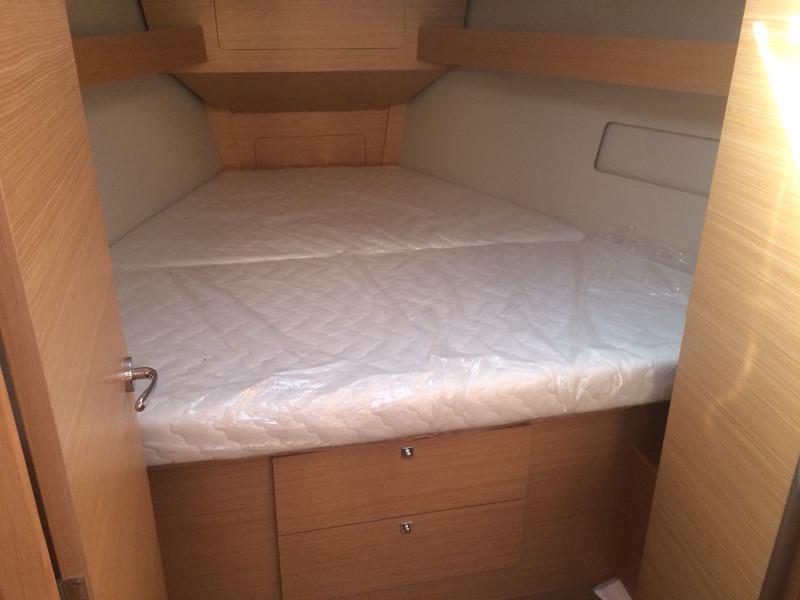 Book yachts online - sailboat - Dufour 382 GL - Eleonora - rent