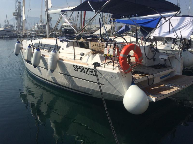 Book yachts online - sailboat - Dufour 382 GL - Eleonora - rent