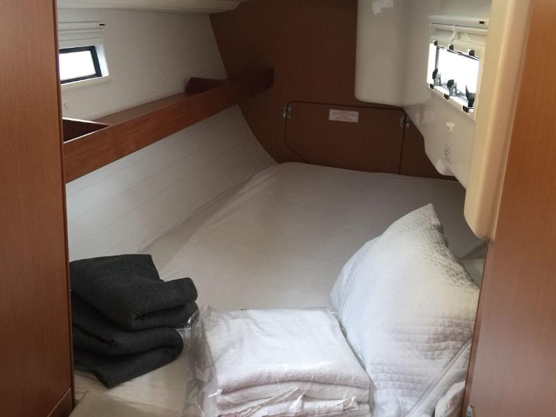 Book yachts online - sailboat - Bavaria 33 Cruiser - Bianca - rent