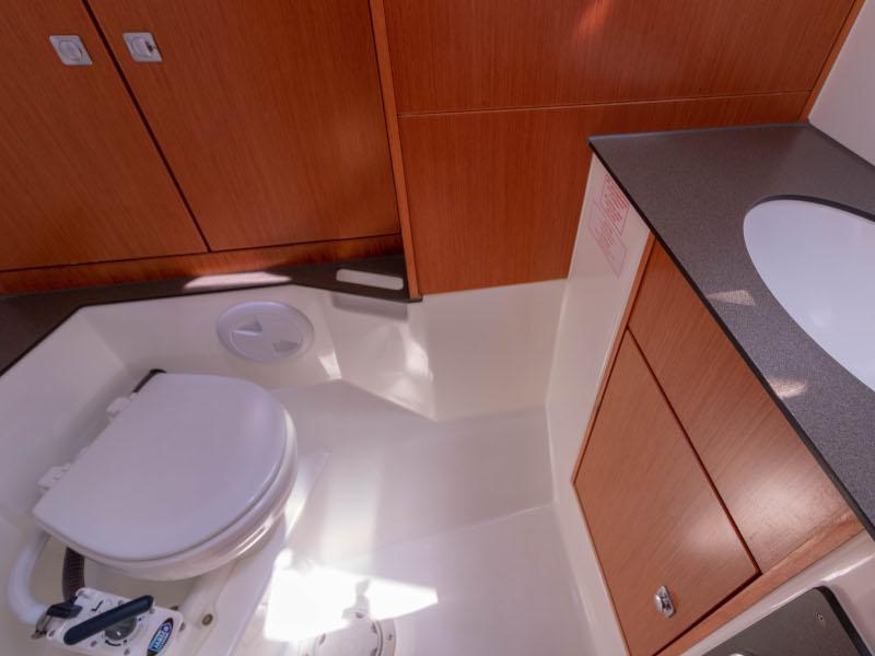 Book yachts online - sailboat - Bavaria Cruiser 37 - Sofia - rent