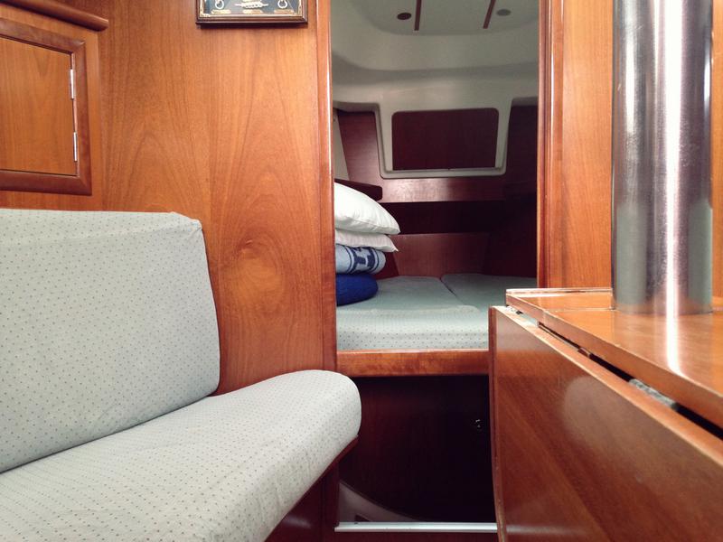 Book yachts online - sailboat - Oceanis 331 - Evageo - rent
