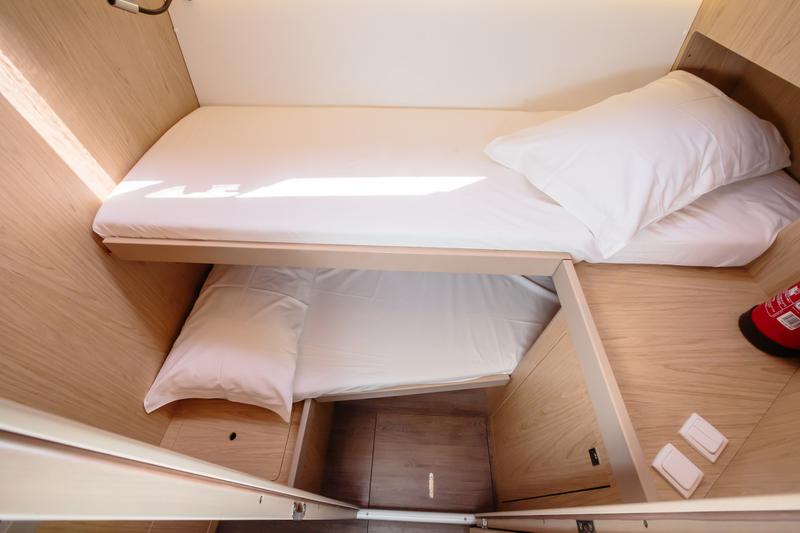 Book yachts online - sailboat - Oceanis 48 - Hesperus - Standard line - rent
