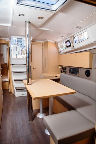 Book yachts online - sailboat - Oceanis 35.1 - Il Moro di Lamezia - Comfort line - rent