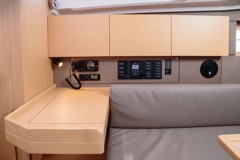 Book yachts online - sailboat - Oceanis 35.1 - Il Moro di Lamezia - Comfort line - rent