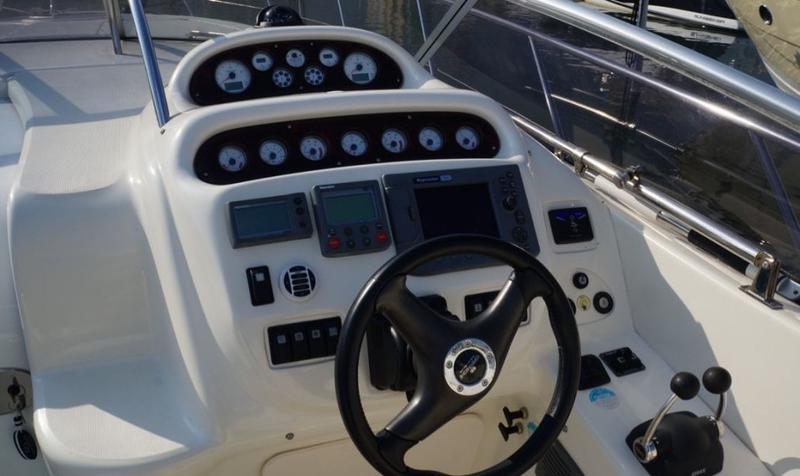 Book yachts online - motorboat - Cranchi Zaffiro 34 - Alisahni - rent