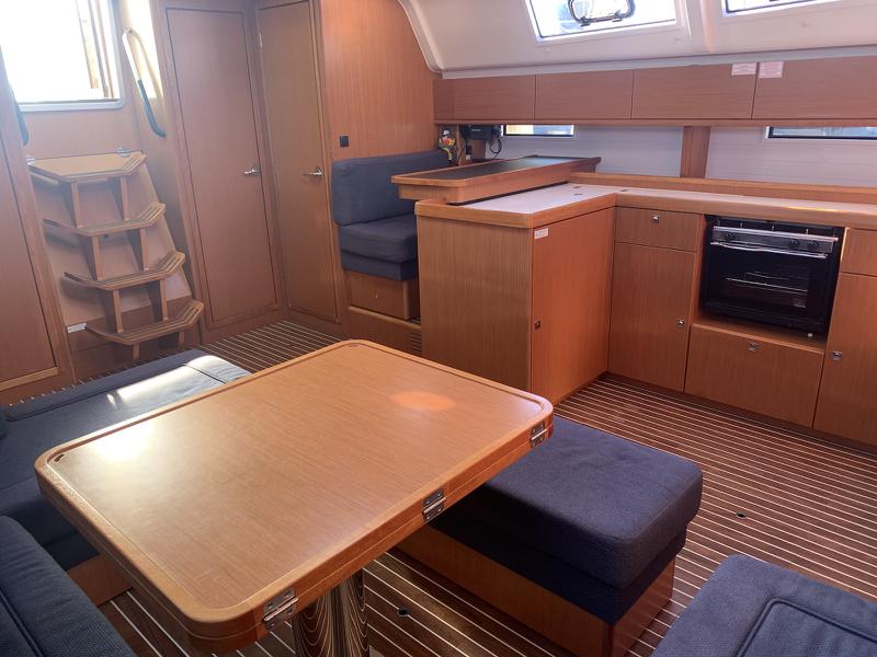 Book yachts online - sailboat - Bavaria Cruiser 51 - Alice - rent