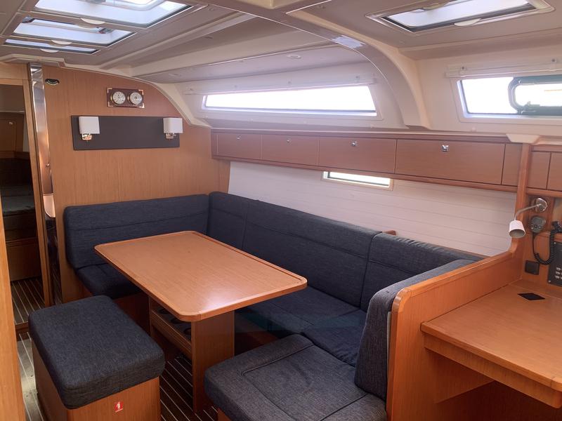 Book yachts online - sailboat - Bavaria Cruiser 41 Erato - Erato - rent