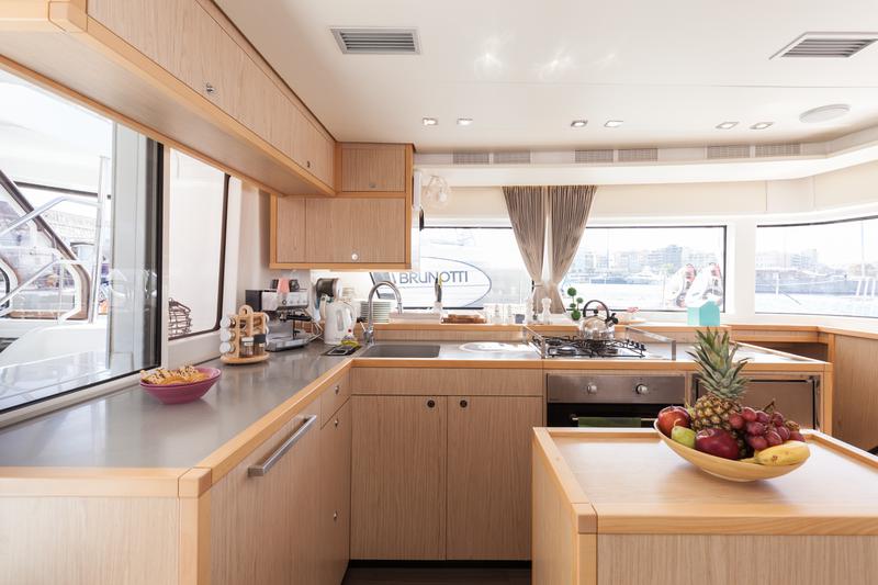 Book yachts online - catamaran - Lagoon 52 - Kepi - rent