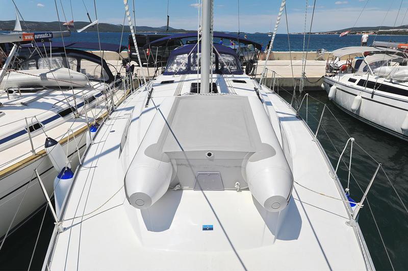 Book yachts online - sailboat - Bavaria Cruiser 46 - Angel - rent