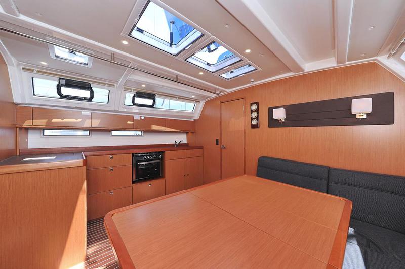 Book yachts online - sailboat - Bavaria Cruiser 46 - Angel - rent