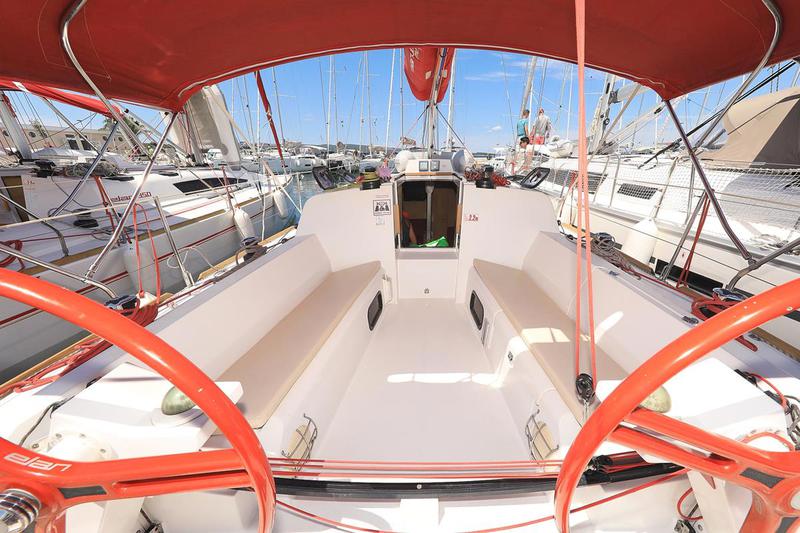 Book yachts online - sailboat - Elan 350 - Whiskey - rent