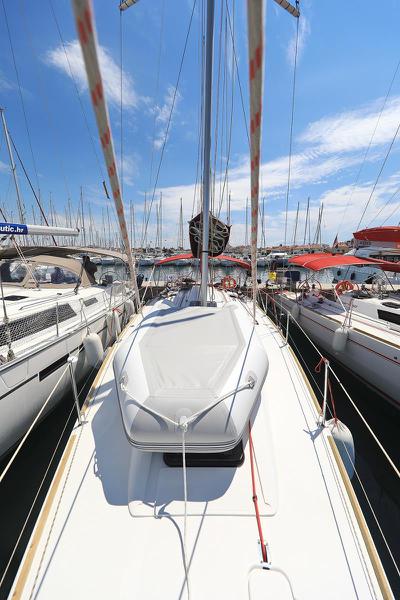 Book yachts online - sailboat - Elan 350 - Whiskey - rent