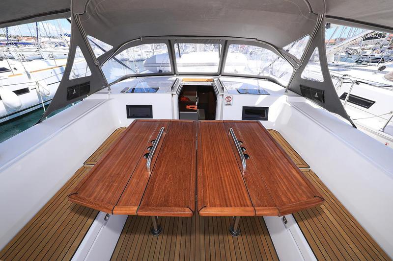 Book yachts online - sailboat - Bavaria C45 Style - Katharina - rent