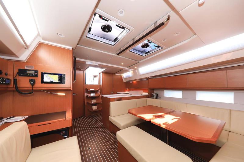 Book yachts online - sailboat - Bavaria C45 Style - Katharina - rent