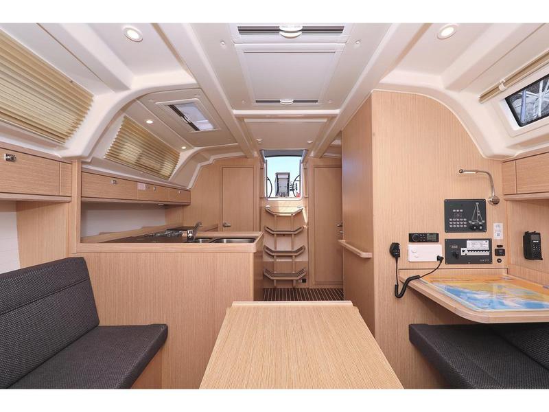 Book yachts online - sailboat - Bavaria Cruiser 37 - Sofija - rent