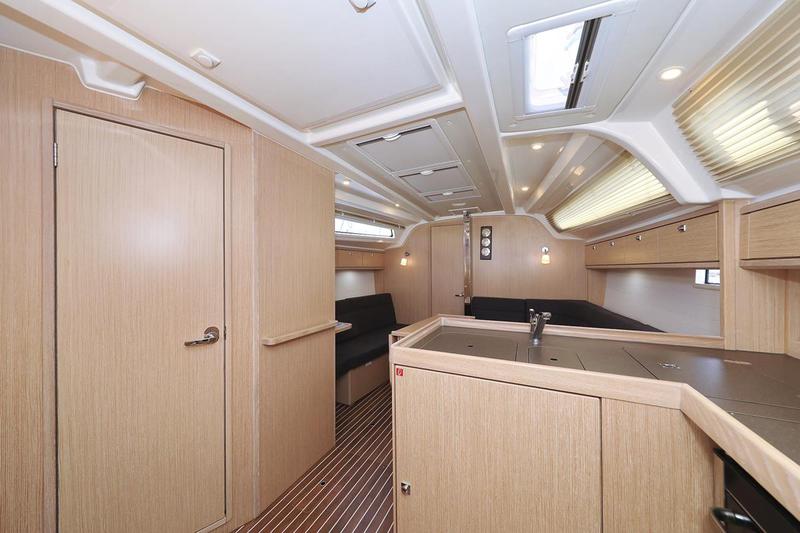 Book yachts online - sailboat - Bavaria Cruiser 37 - Sofija - rent