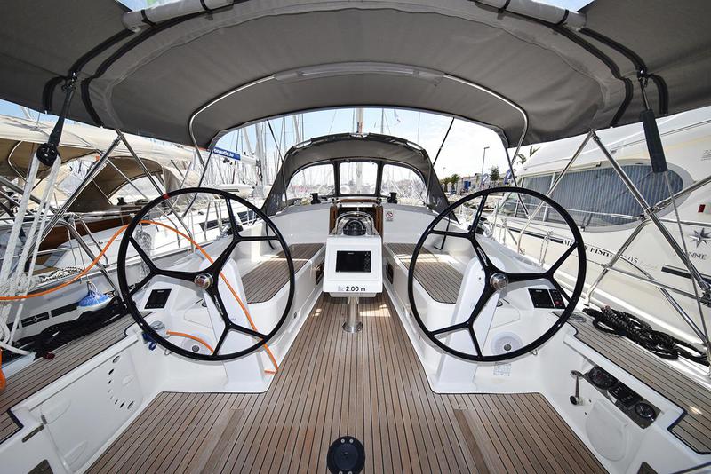 Book yachts online - sailboat - Bavaria Cruiser 37 - Sofija - rent