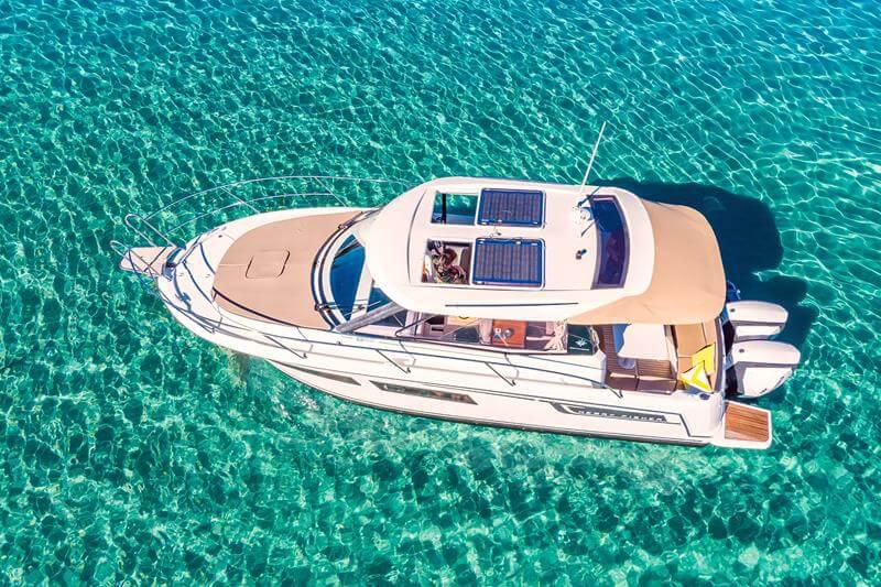 Book yachts online - motorboat - Merry Fisher 855 - Dobrila - rent