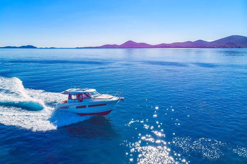 Book yachts online - motorboat - Merry Fisher 855 - Dobrila - rent