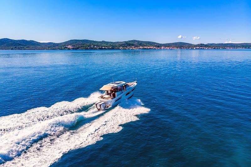 Book yachts online - motorboat - Merry Fisher 855 - Dobrila - rent