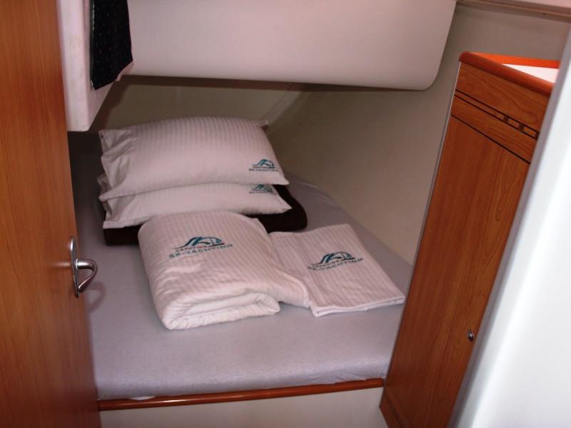 Book yachts online - sailboat - Harmony 42 - Nerina - rent