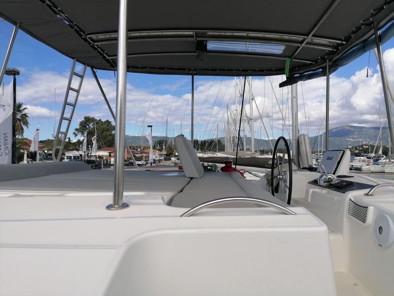Book yachts online - catamaran - Lagoon 46 - Achilles - rent