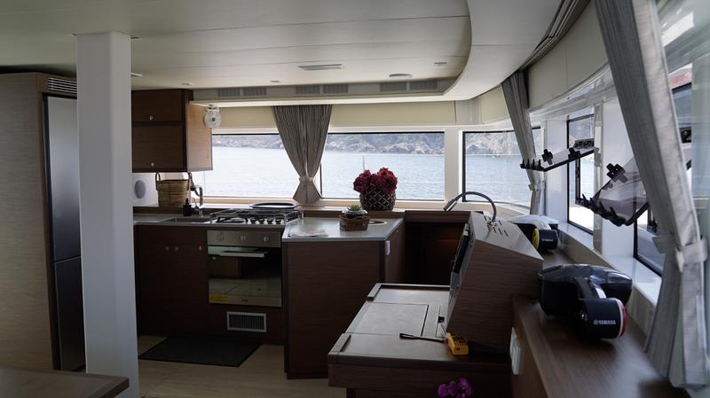 Book yachts online - catamaran - Lagoon 52 - Blue Velvet - rent