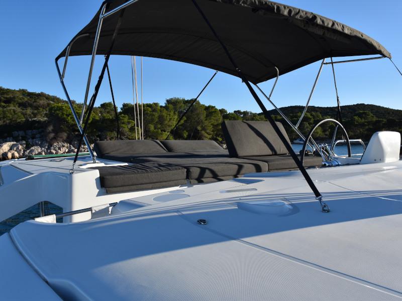 Book yachts online - catamaran - Lagoon 46 - NOTORIOUS Air Condition Generator Watermaker - rent