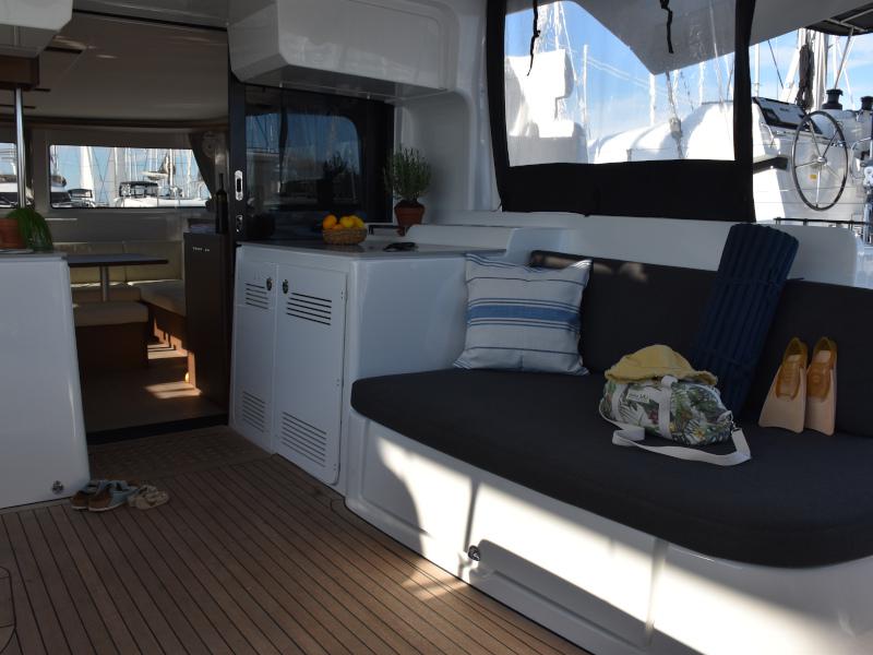 Book yachts online - catamaran - Lagoon 46 - NOTORIOUS Air Condition Generator Watermaker - rent