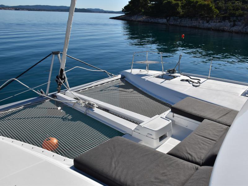 Book yachts online - catamaran - Lagoon 46 - NOTORIOUS Air Condition Generator Watermaker - rent