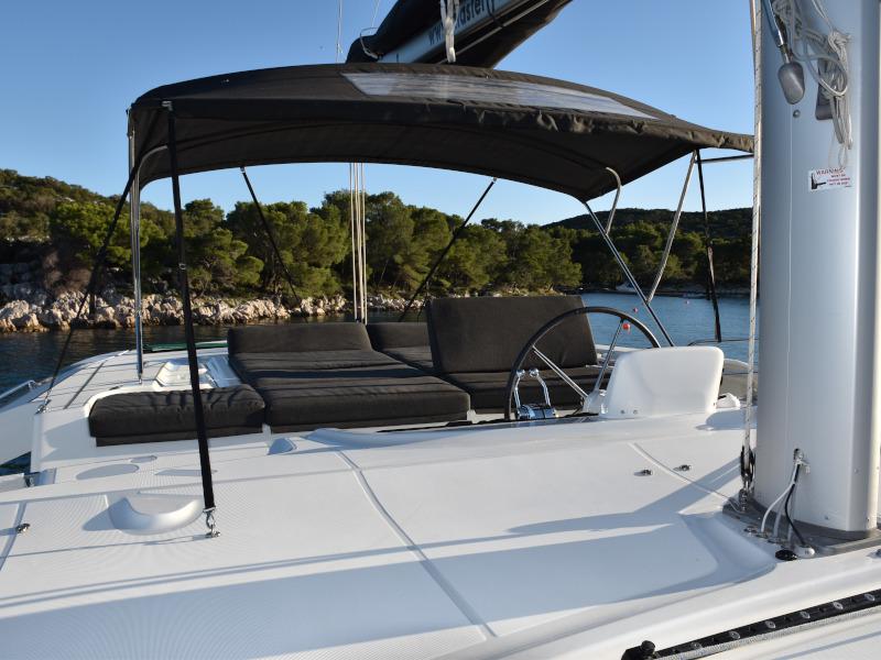 Book yachts online - catamaran - Lagoon 46 - NOTORIOUS Air Condition Generator Watermaker - rent
