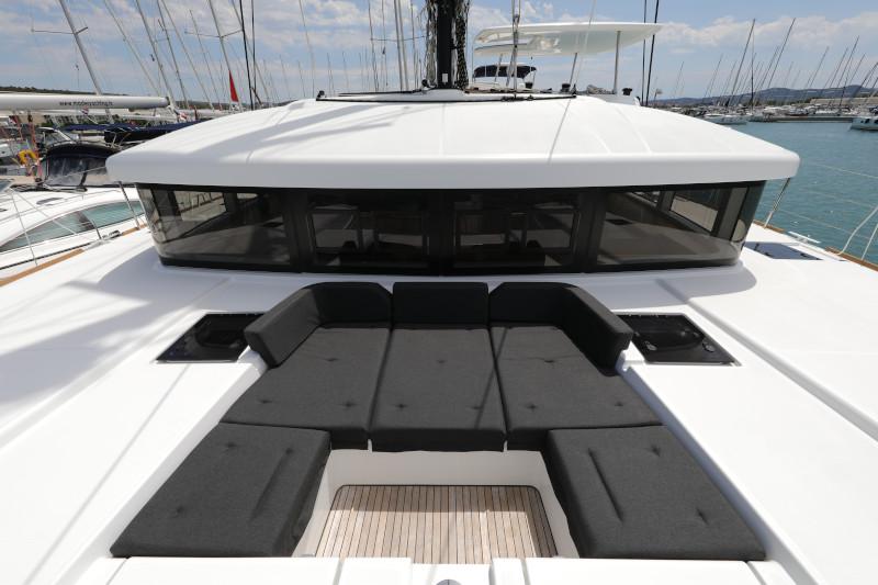 Book yachts online - catamaran - Lagoon 52 - SEA DWELLER  - rent