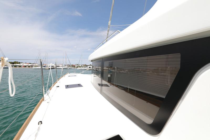Book yachts online - catamaran - Lagoon 52 - SEA DWELLER  - rent