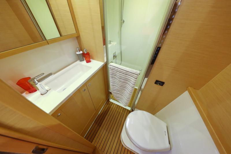 Book yachts online - catamaran - Lagoon 52 - SEA DWELLER  - rent