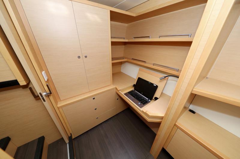 Book yachts online - catamaran - Lagoon 52 - SEA DWELLER  - rent