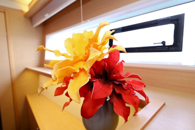 Book yachts online - catamaran - Lagoon 52 - SEA DWELLER  - rent
