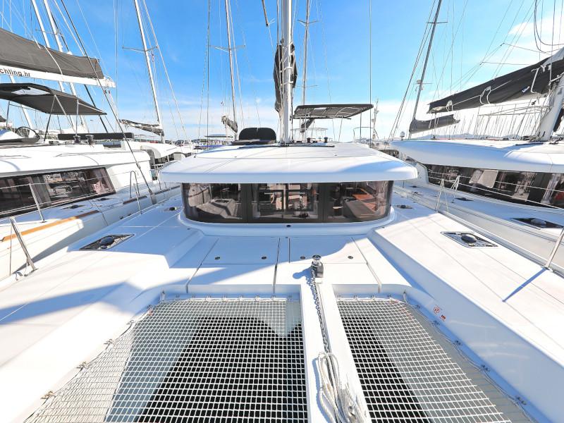 Book yachts online - catamaran - Lagoon 42 - SEA YA - rent