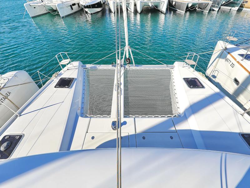 Book yachts online - catamaran - Lagoon 42 - SEA YA - rent
