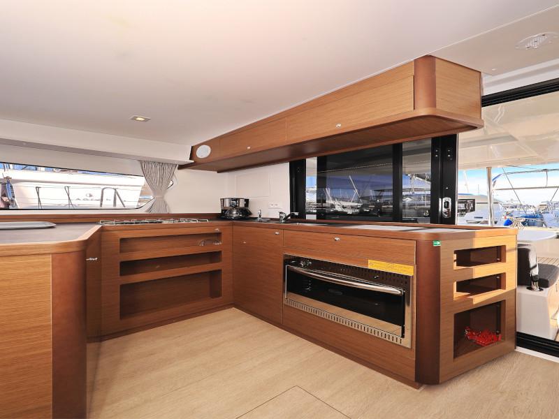 Book yachts online - catamaran - Lagoon 42 - SEA YA - rent