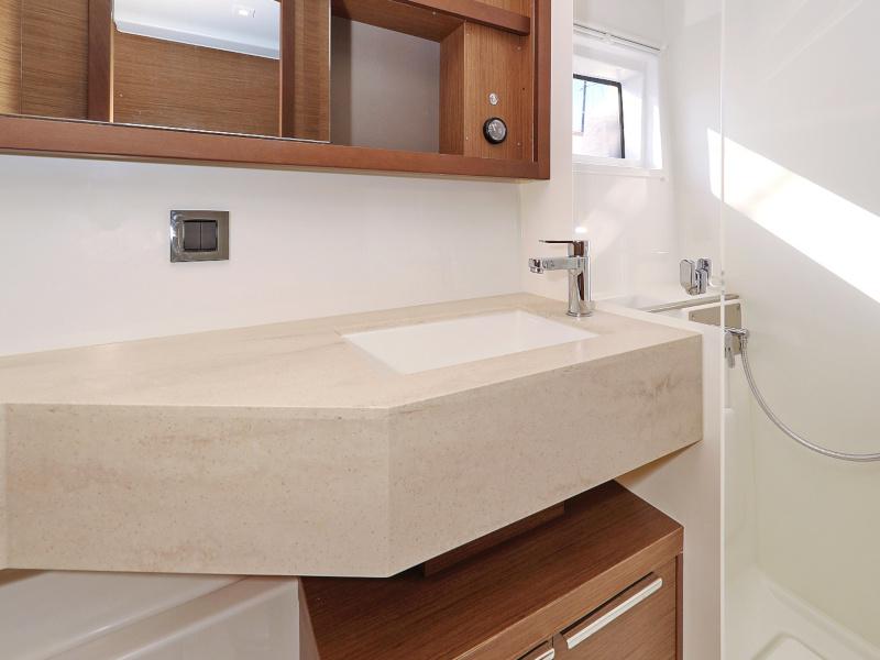 Book yachts online - catamaran - Lagoon 46 - DEEPSEA Air Condition Generator Watermaker - rent