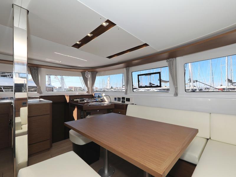 Book yachts online - catamaran - Lagoon 46 - DEEPSEA Air Condition Generator Watermaker - rent
