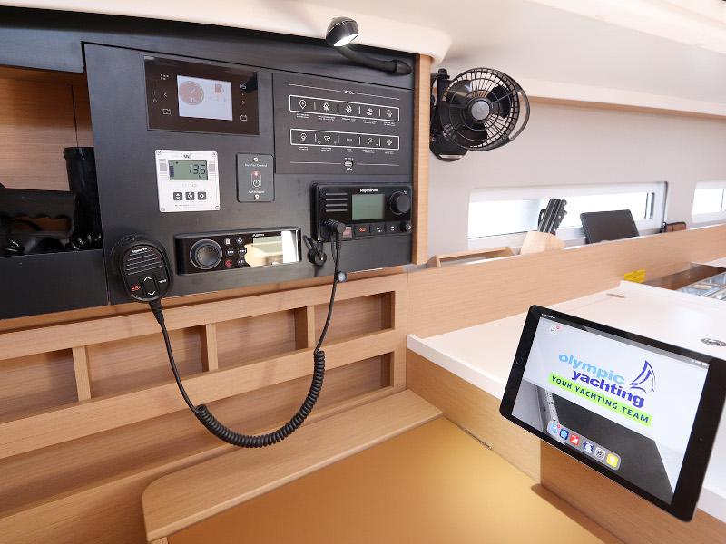 Book yachts online - sailboat - Sun Odyssey 410 - Aris - rent