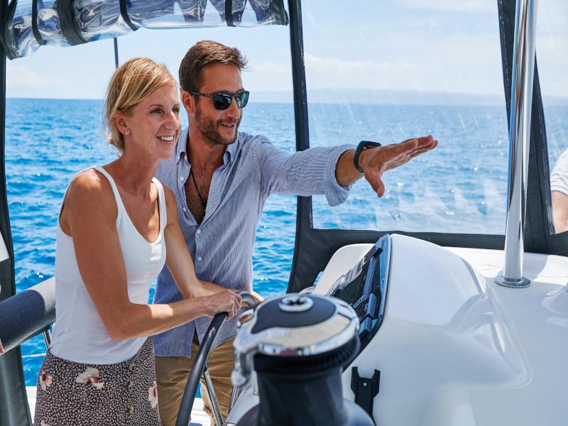 Book yachts online - catamaran - Lagoon 42 - Blackbird - rent