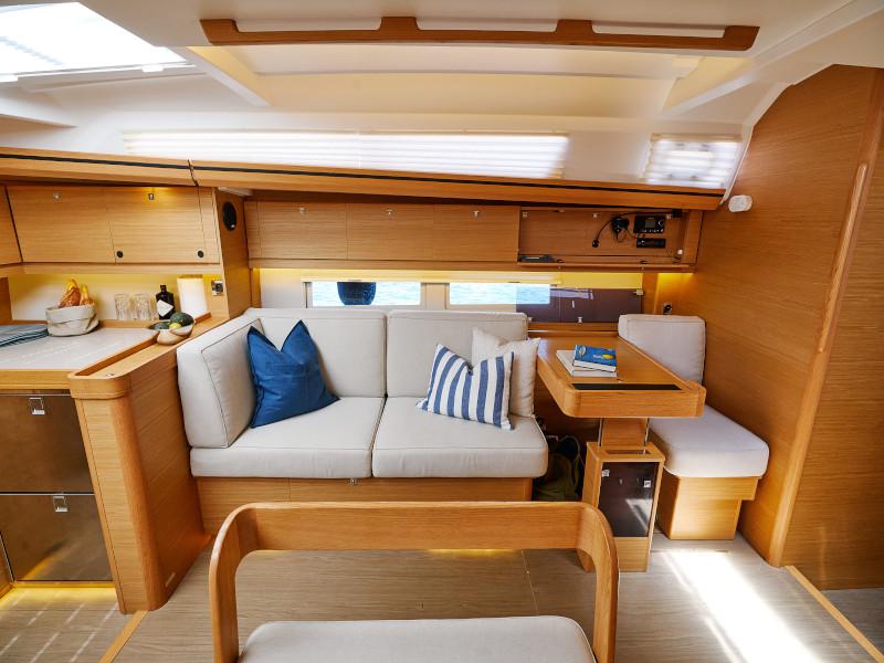 Book yachts online - sailboat - Dufour 520 GL - Peace of Mind - rent