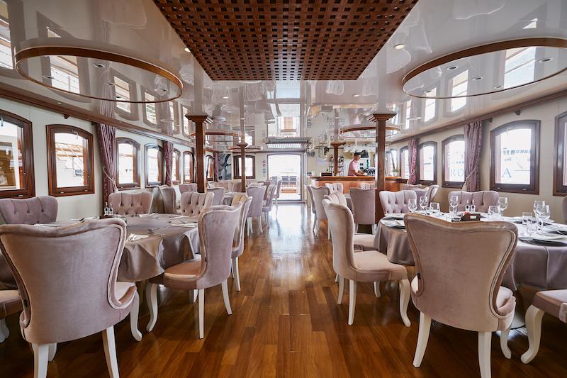 Book yachts online - motorboat - Motoryacht Queen Jelena - Queen Jelena - rent