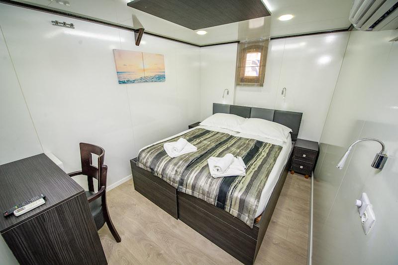 Book yachts online - motorboat - Motoryacht Kleopatra - Kleopatra - rent